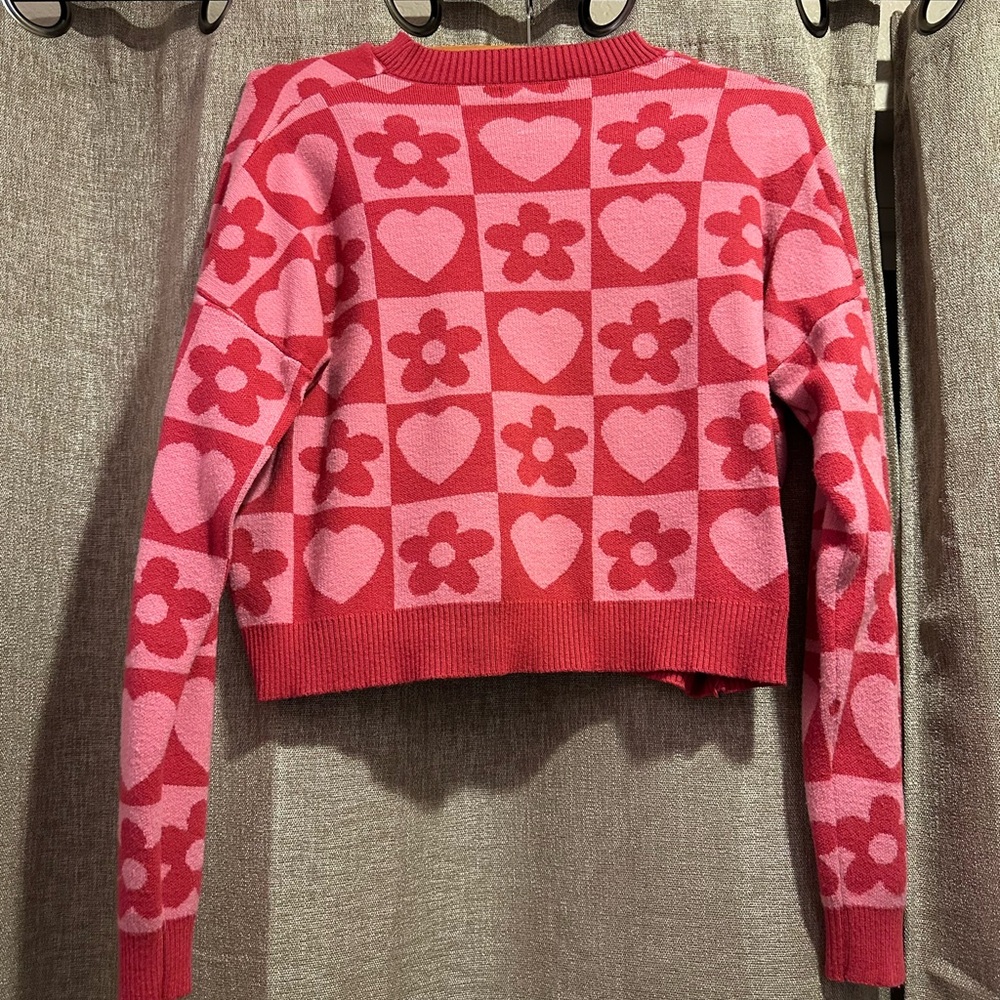 Like New Debut Women's Pink Floral Heart Sweater - Picture 2 of 2